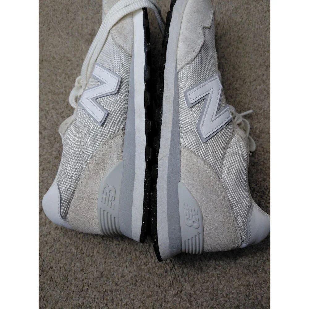 New Balance 515v3 Unisex Men Size 6.5 Women Size 8B Gray Suede